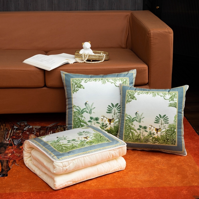 91家纺网 家纺一手货源 找家纺 新奇异 2025新款民族风抱枕被 丛林马（LS）