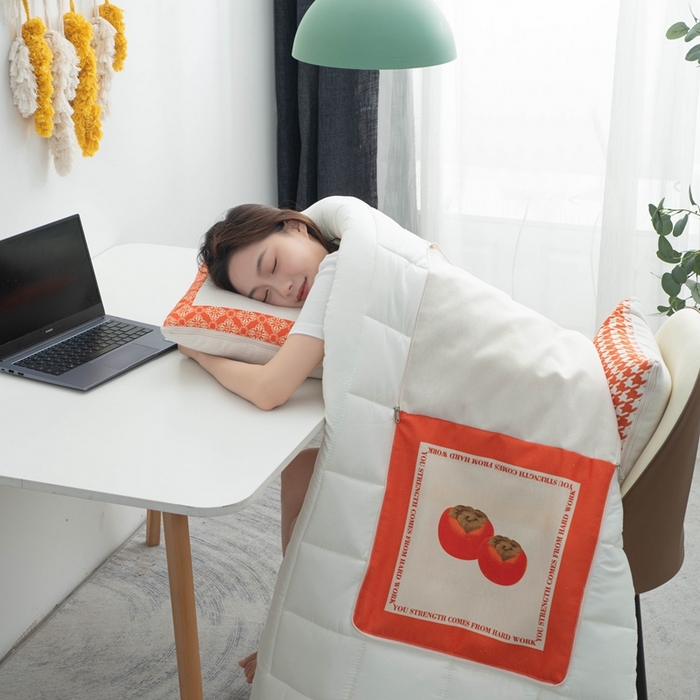 91家纺网 家纺一手货源 找家纺 新奇异 2025新款柿柿如意棉麻抱枕被 组合图仅供展示