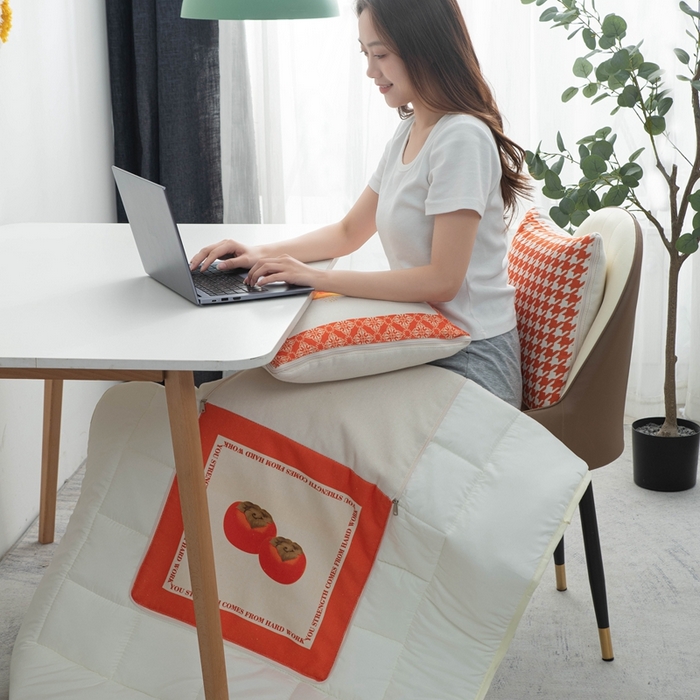 91家纺网 家纺一手货源 找家纺 新奇异 2025新款柿柿如意棉麻抱枕被 组合图仅供展示