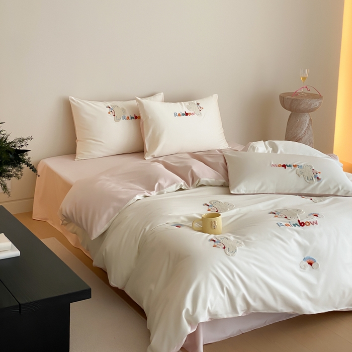 91家纺网 家纺一手货源 找家纺 云栖2025全棉刺绣纯色纯棉长绒棉四件套-乐萌系列 WIFI鸽