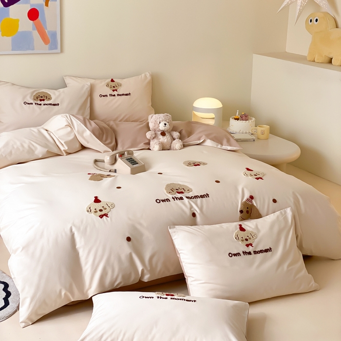 91家纺网 家纺一手货源 找家纺 云栖2025全棉刺绣纯色纯棉长绒棉四件套-乐萌系列 萌萌狗