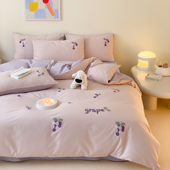 91家纺网 家纺一手货源 找家纺 云栖2025全棉刺绣纯色纯棉长绒棉四件套-乐萌系列 奶油葡萄