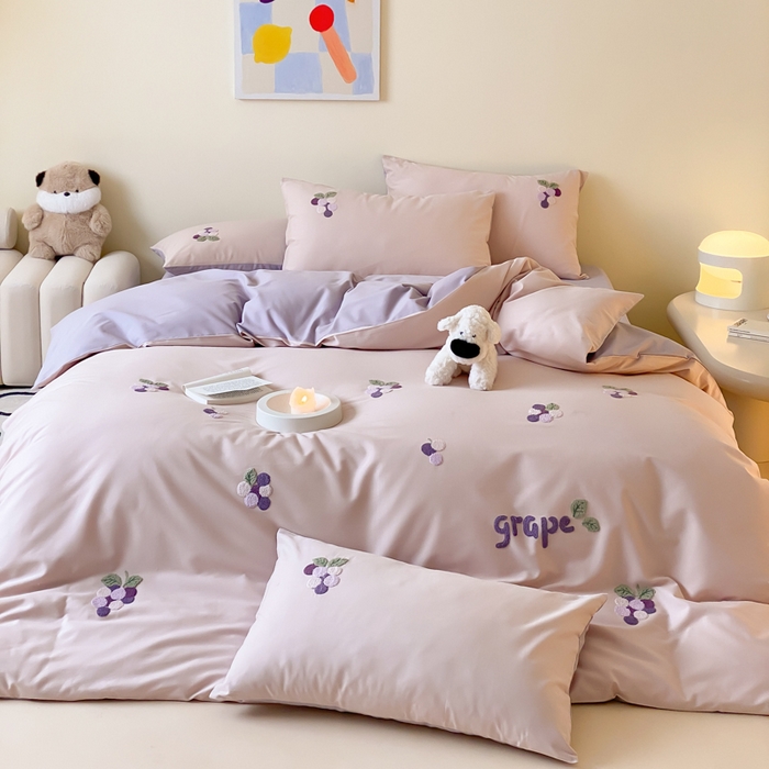 91家纺网 家纺一手货源 找家纺 云栖2025全棉刺绣纯色纯棉长绒棉四件套-乐萌系列 奶油葡萄