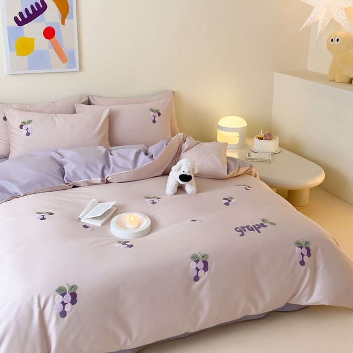 91家纺网 家纺一手货源 找家纺 云栖2025全棉刺绣纯色纯棉长绒棉四件套-乐萌系列 奶油葡萄