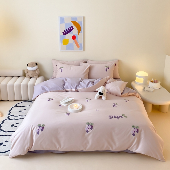 91家纺网 家纺一手货源 找家纺 云栖2025全棉刺绣纯色纯棉长绒棉四件套-乐萌系列 奶油葡萄