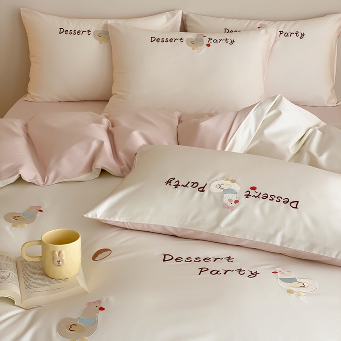 91家纺网 家纺一手货源 找家纺 云栖2025全棉刺绣纯色纯棉长绒棉四件套-乐萌系列 奶油小鸡