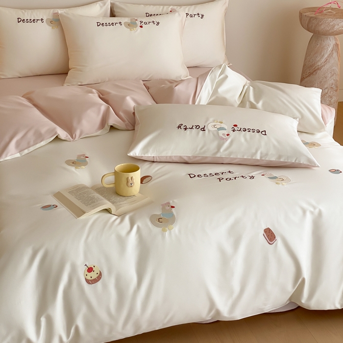 91家纺网 家纺一手货源 找家纺 云栖2025全棉刺绣纯色纯棉长绒棉四件套-乐萌系列 奶油小鸡