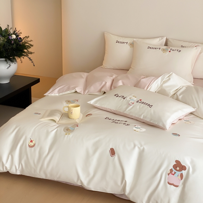 91家纺网 家纺一手货源 找家纺 云栖2025全棉刺绣纯色纯棉长绒棉四件套-乐萌系列 奶油小鸡