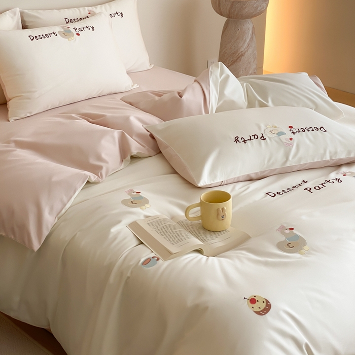 91家纺网 家纺一手货源 找家纺 云栖2025全棉刺绣纯色纯棉长绒棉四件套-乐萌系列 奶油小鸡