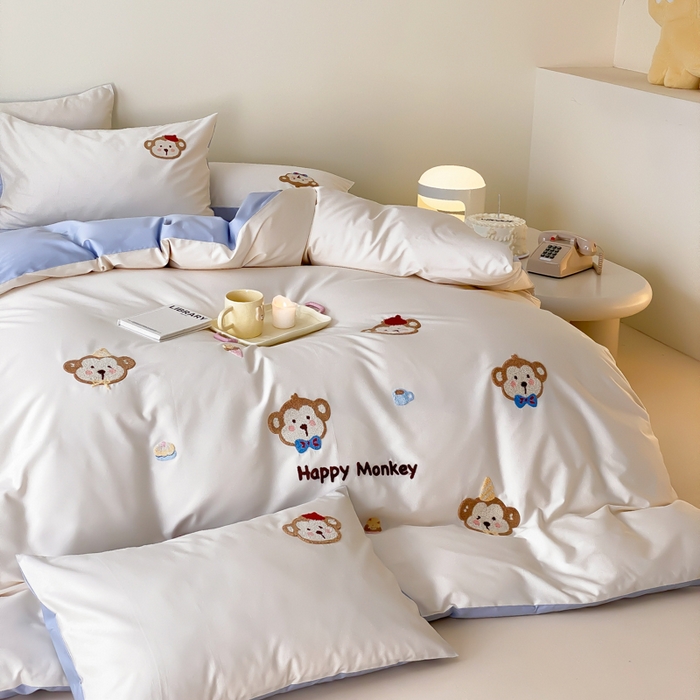 91家纺网 家纺一手货源 找家纺 云栖2025全棉刺绣纯色纯棉长绒棉四件套-乐萌系列 嘻嘻猴
