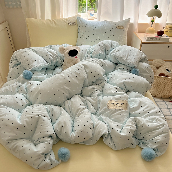 91家纺网 家纺一手货源 找家纺 桃心家居 2025新款A类ins云柔水洗棉织标混搭蝴蝶结毛球少女奶呼呼仙气四件套系列 水洗棉毛球-蝴蝶结薄荷布丁