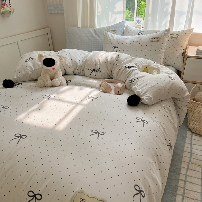 91家纺网 家纺一手货源 找家纺 桃心家居 2025新款A类ins云柔水洗棉织标混搭蝴蝶结毛球少女奶呼呼仙气四件套系列 水洗棉毛球-蝴蝶结可可小姐