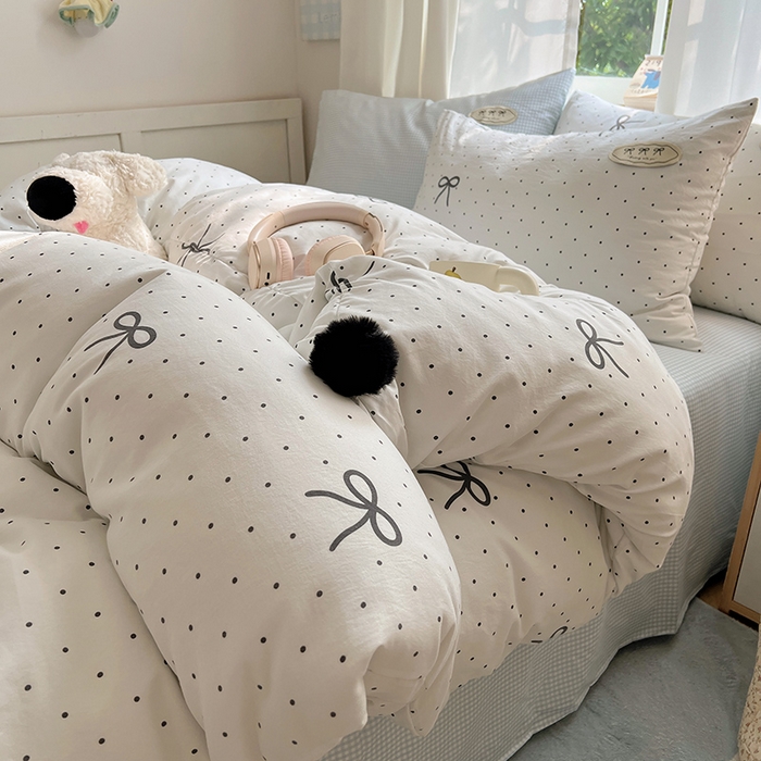 91家纺网 家纺一手货源 找家纺 桃心家居 2025新款A类ins云柔水洗棉织标混搭蝴蝶结毛球少女奶呼呼仙气四件套系列 水洗棉毛球-蝴蝶结可可小姐