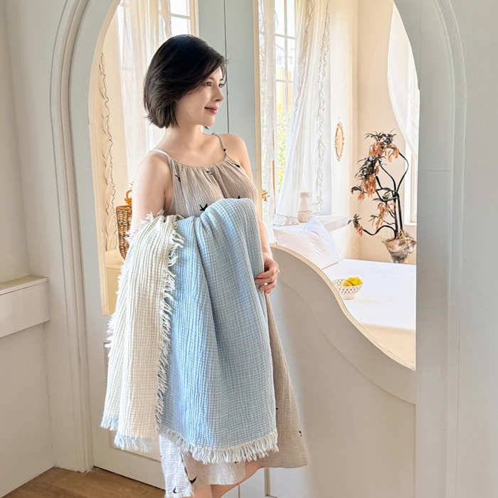 91家纺网 家纺一手货源 找家纺 佰亿莱2026新款全棉四层纱流苏毯纯棉夏被盖毯空调毯 浅蓝色