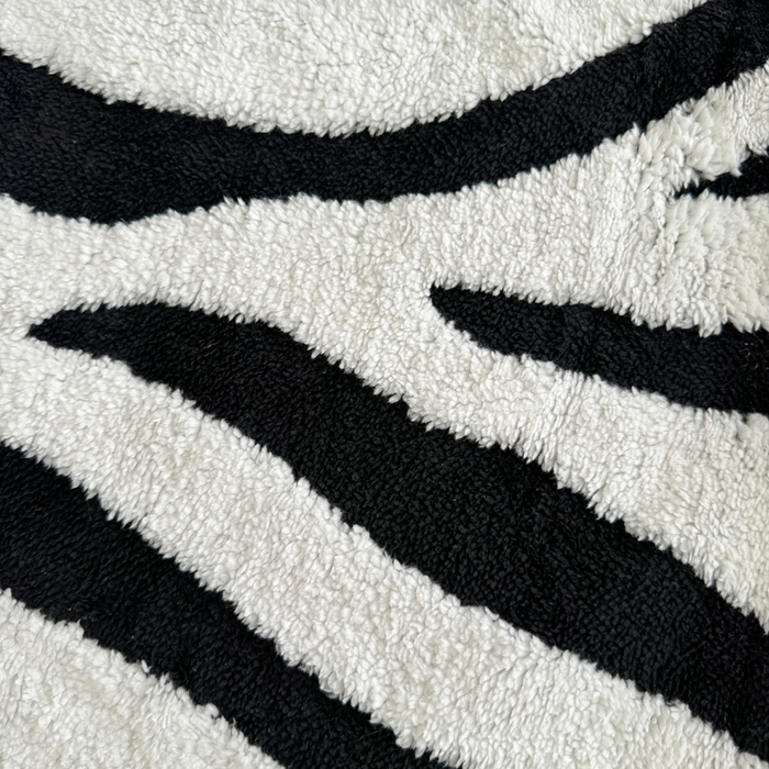 91家纺网 家纺一手货源 找家纺 （总）丹本家纺 2025新款双层阳离子斑马纹提花塔芙绒羊羔绒跨境双层毛毯盖毯毯子