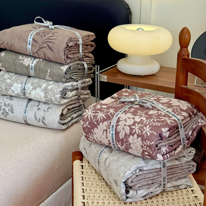 91家纺网 家纺一手货源 找家纺 金梦拉家纺 2025秋冬爆款新品高克重加厚原麻亚麻皱皱纱印花四件套 组合图仅做展示