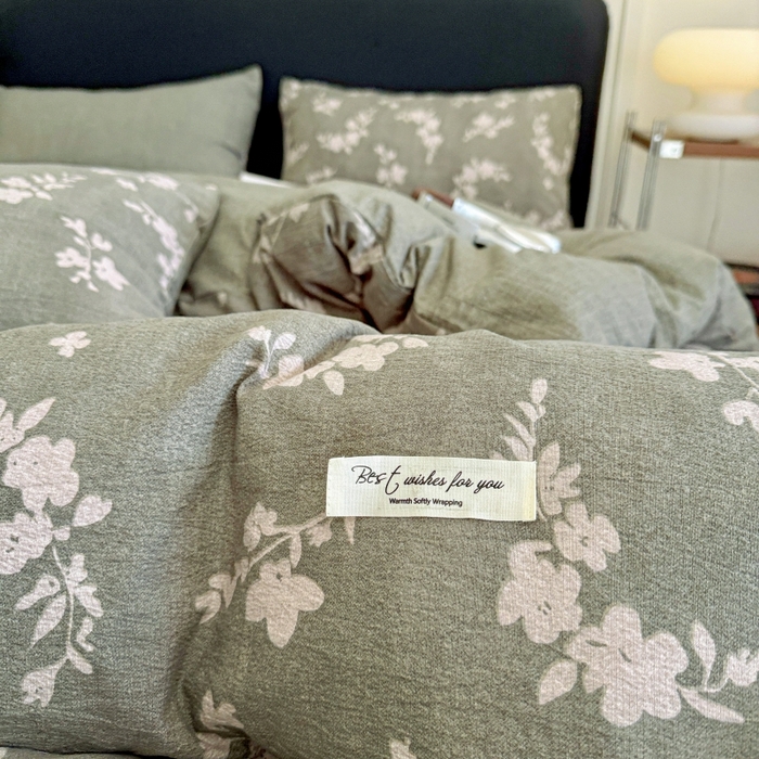 91家纺网 家纺一手货源 找家纺 金梦拉家纺 2025秋冬爆款新品高克重加厚原麻亚麻皱皱纱印花四件套 秘境绿