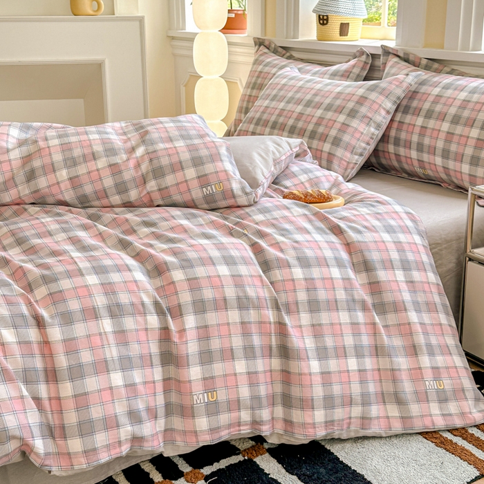 91家纺网 家纺一手货源 找家纺 帛织澜 12868全棉喷气印花四件套 木几小格