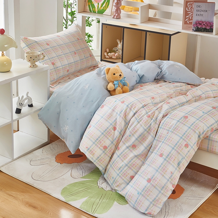 91家纺网 家纺一手货源 找家纺 安逸家纺 2024新款全棉学生三件套纯棉学生宿舍三件套 草莓派