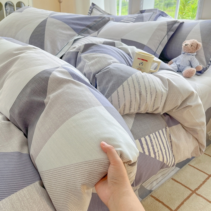 91家纺网 家纺一手货源 找家纺 莱通家纺 2025新款新疆棉加厚生态磨毛印花四件套 创意几何