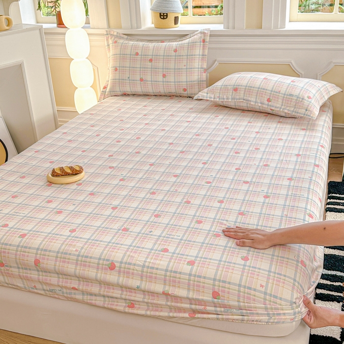 91家纺网 家纺一手货源 找家纺 帛织澜家纺 2025新款喷气12868系列纯棉印花单床笠 草莓派