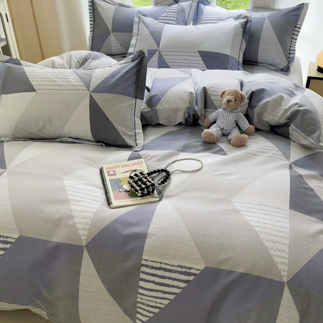 91家纺网 家纺一手货源 找家纺 莱通家纺 2025新款新疆棉加厚生态磨毛印花单被套 创意几何