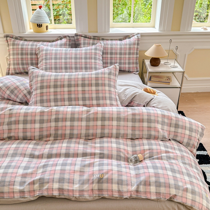 91家纺网 家纺一手货源 找家纺 帛织澜 12868全棉喷气印花四件套 木几小格