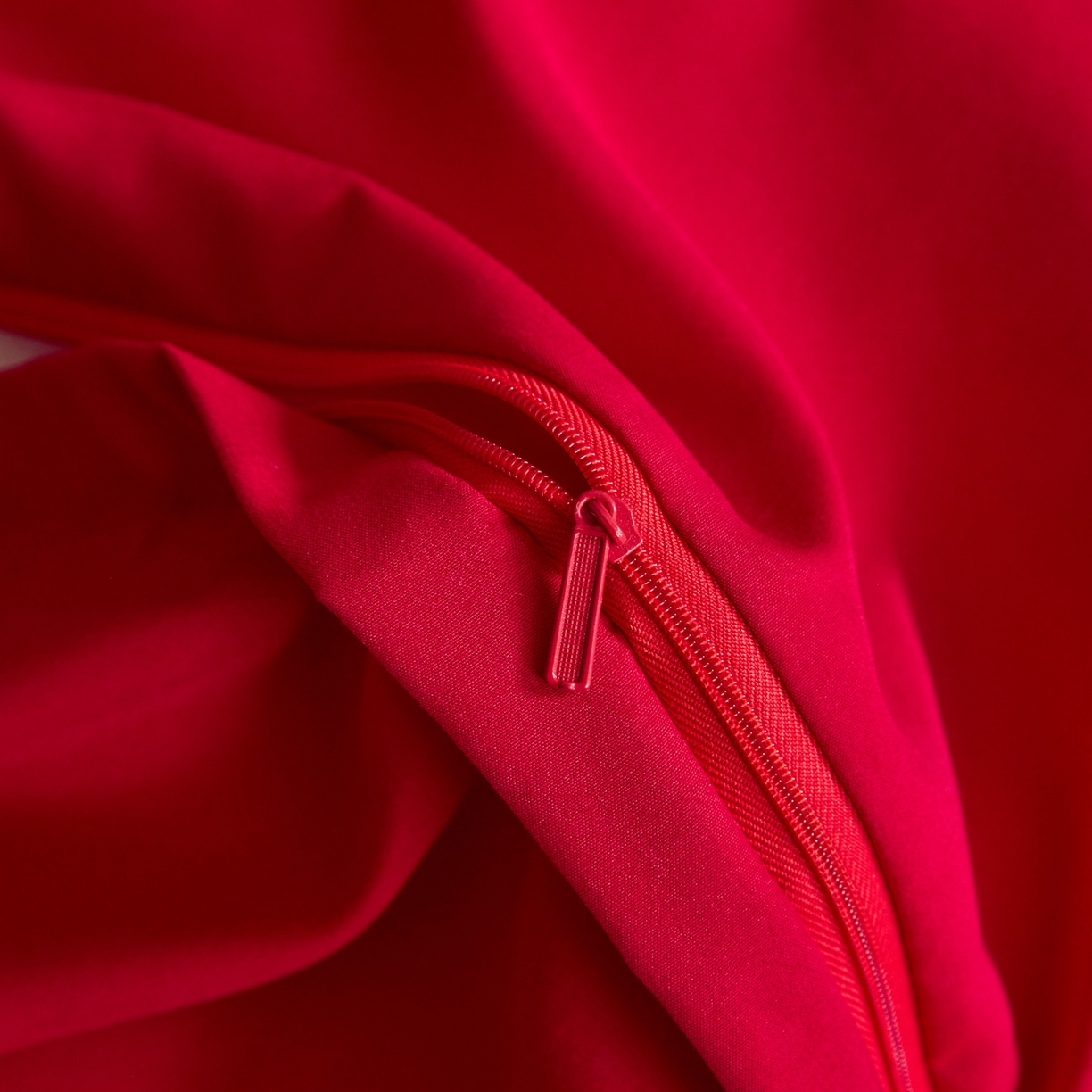 91家纺网 家纺一手货源 找家纺 千希家纺 2025新款亲肤舒适亮丝提花婚庆系列四件套 花蝶