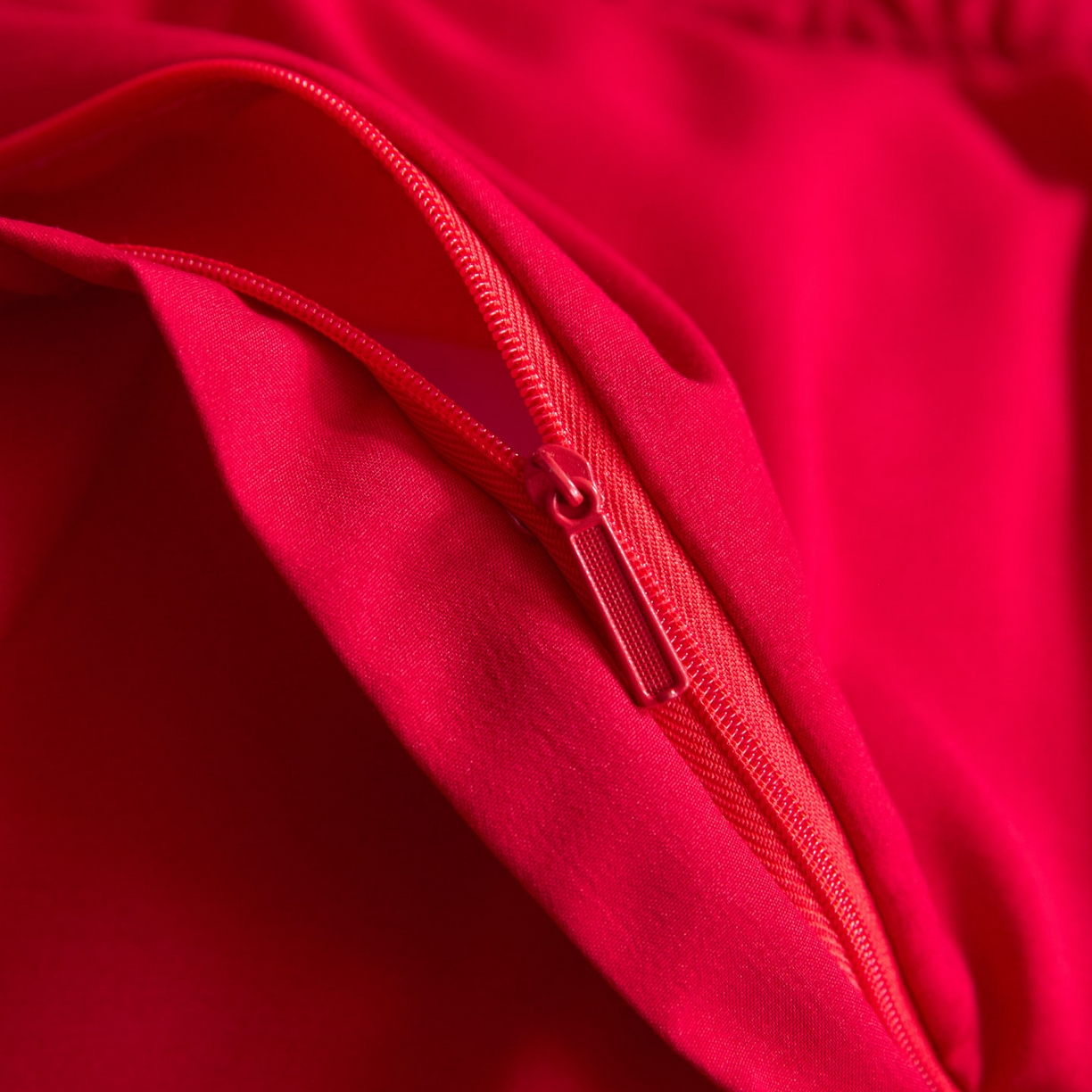 91家纺网 家纺一手货源 找家纺 千希家纺 2025新款亲肤舒适亮丝提花婚庆系列四件套 浪漫之名