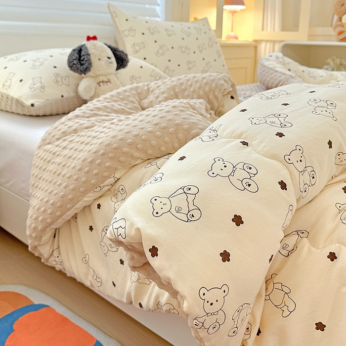 91家纺网 家纺一手货源 找家纺 Mata蔓塔家 2025新款亲肤舒适水洗棉豆豆被被子被芯 小熊院长