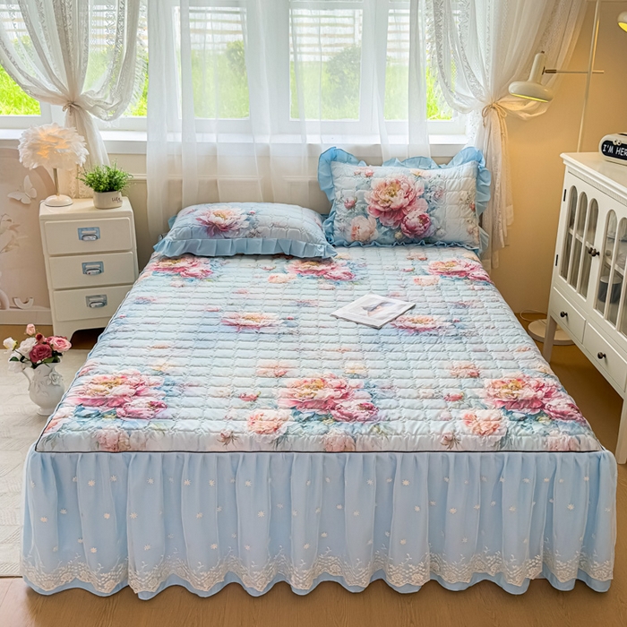 91家纺网 家纺一手货源 找家纺 家之硕家纺 2025春夏新款鹿锦棉蕾丝花边夹棉四件套 国色天香