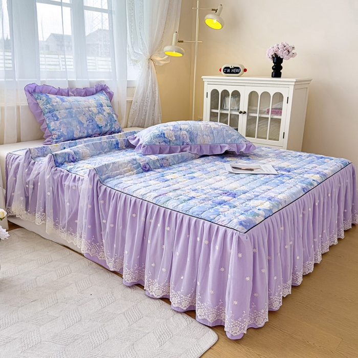 91家纺网 家纺一手货源 找家纺 家之硕家纺 2025春夏新款鹿锦棉蕾丝花边夹棉四件套 花香四溢