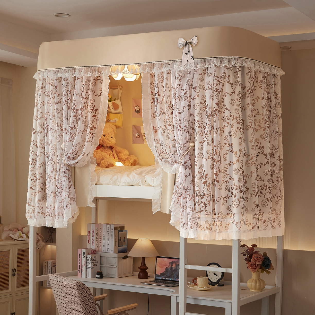 91家纺网 家纺一手货源 找家纺 （总）夏彩 2025新款学生新款雪纺蕾丝强遮光可升降U型轨道蚊帐