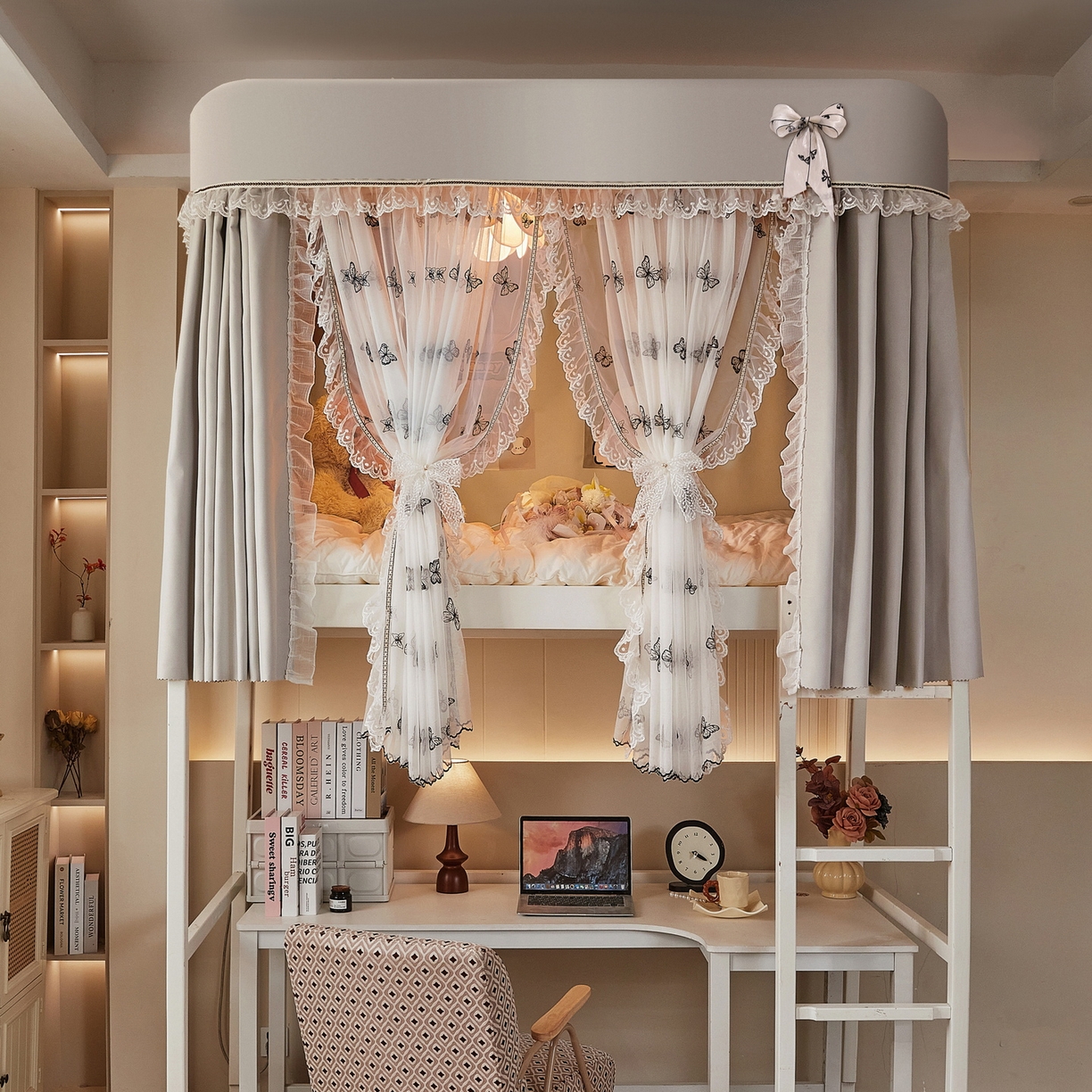 91家纺网 家纺一手货源 找家纺 夏彩 2025新款学生新款雪纺蕾丝强遮光可升降U型轨道蚊帐 蝴蝶花