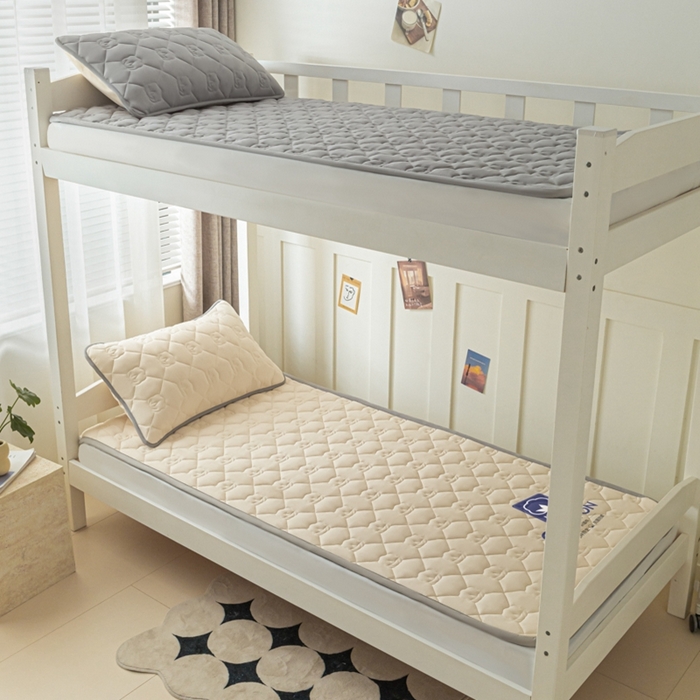 91家纺网 家纺一手货源 找家纺 老帅的工厂店2025新款A类水洗棉珩绣棉花床褥本色