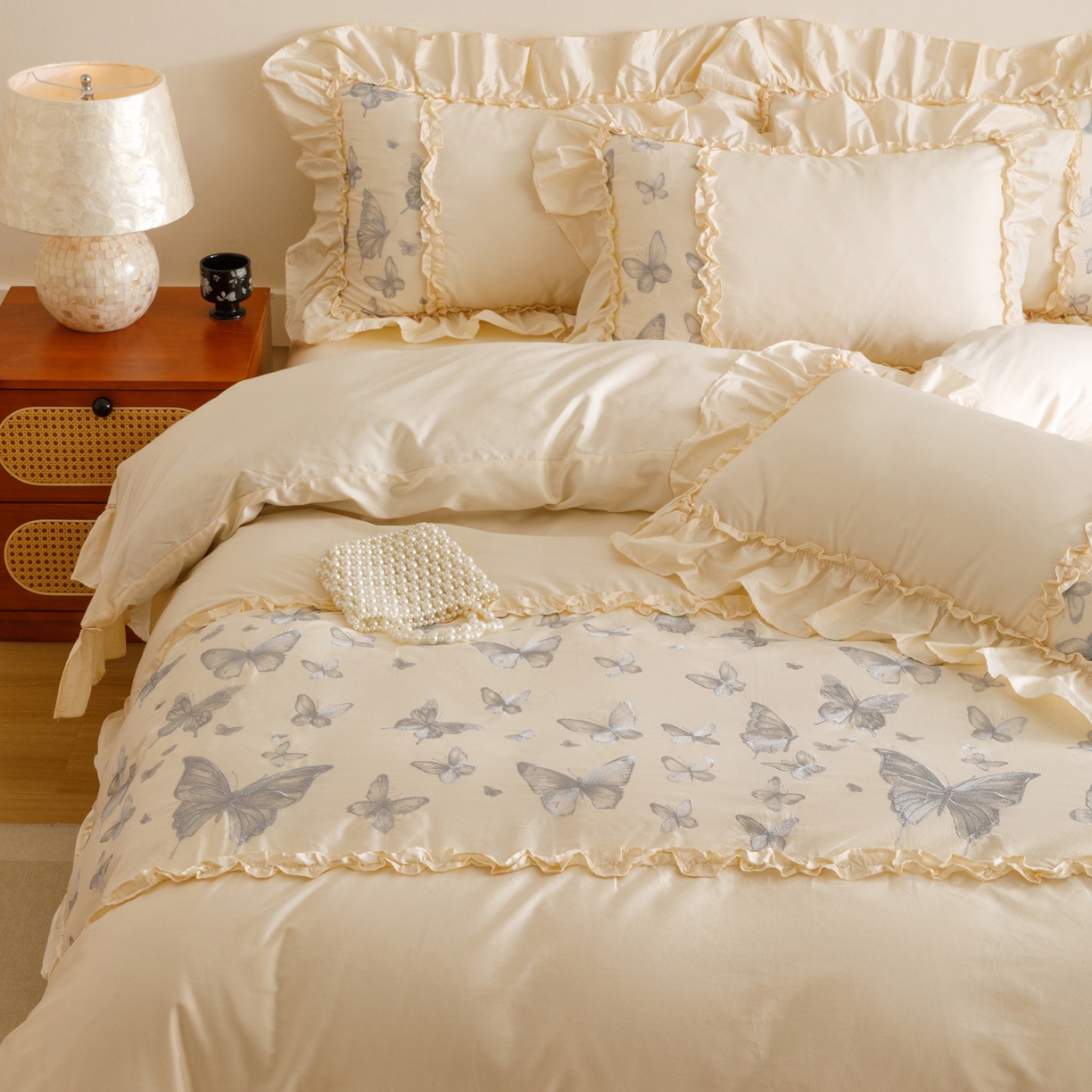 91家纺网 家纺一手货源 找家纺 沐棉家居 2025新款法式轻奢100支贡缎长绒棉四件套 轻舞