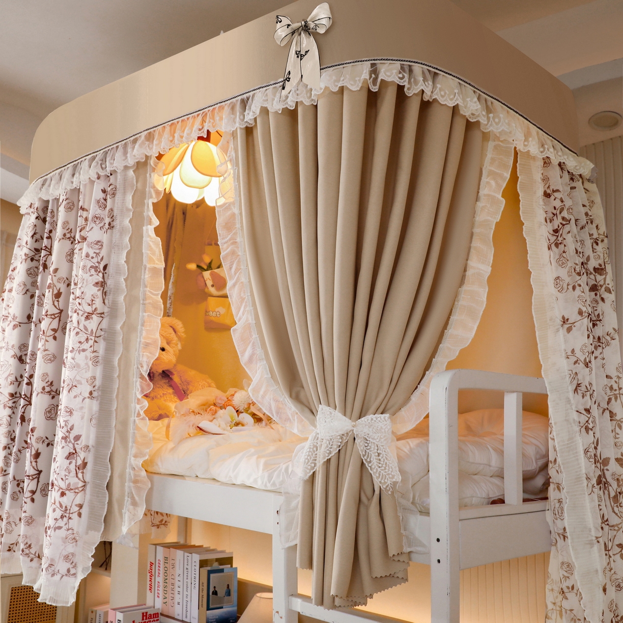 91家纺网 家纺一手货源 找家纺 夏彩 2025新款学生新款雪纺蕾丝强遮光可升降U型轨道蚊帐 甜心玫瑰