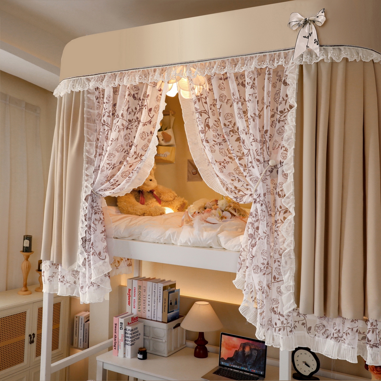 91家纺网 家纺一手货源 找家纺 夏彩 2025新款学生新款雪纺蕾丝强遮光可升降U型轨道蚊帐 甜心玫瑰