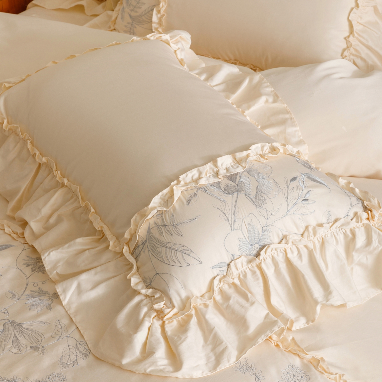 91家纺网 家纺一手货源 找家纺 沐棉家居 2025新款法式轻奢100支贡缎长绒棉四件套 安娜