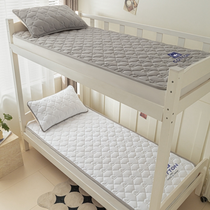 91家纺网 家纺一手货源 找家纺 老帅的工厂店2025新款A类水洗棉珩绣棉花床褥净白色