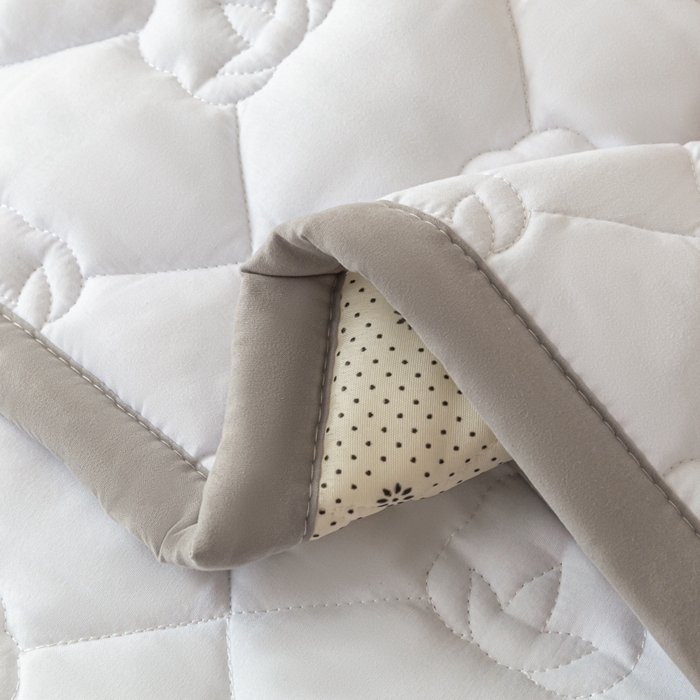 91家纺网 家纺一手货源 找家纺 老帅的工厂店2025新款A类水洗棉珩绣棉花床褥净白色