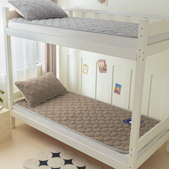 91家纺网 家纺一手货源 找家纺 老帅的工厂店2025新款A类水洗棉珩绣棉花床褥咖色