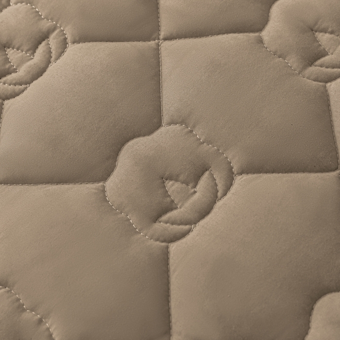 91家纺网 家纺一手货源 找家纺 老帅的工厂店2025新款A类水洗棉珩绣棉花床褥咖色