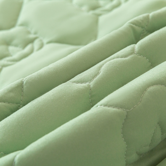 91家纺网 家纺一手货源 找家纺 老帅的工厂店2025新款A类水洗棉珩绣棉花床褥清新绿