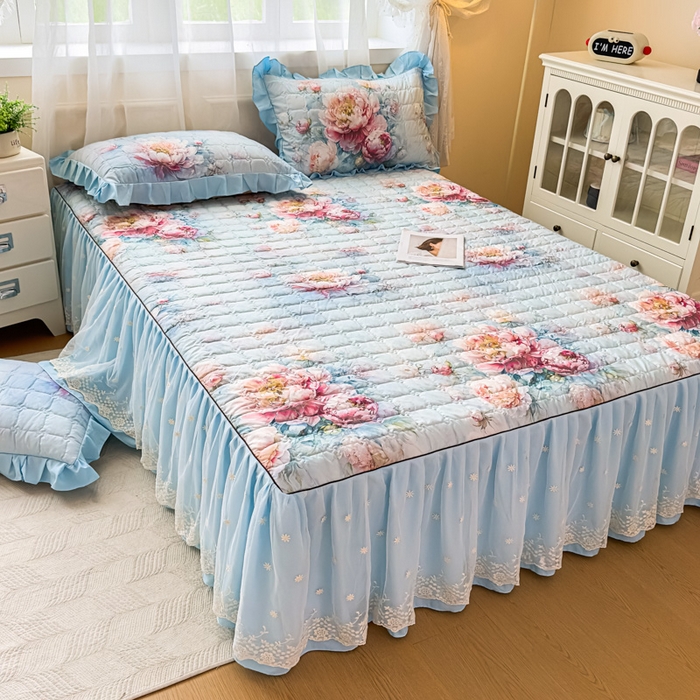 91家纺网 家纺一手货源 找家纺 家之硕家纺 2025春夏新款鹿锦棉蕾丝花边夹棉床裙单床裙床裙单件 国色天香