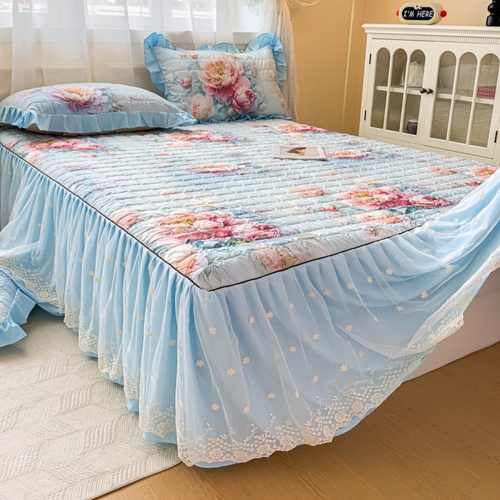 91家纺网 家纺一手货源 找家纺 家之硕家纺 2025春夏新款鹿锦棉蕾丝花边夹棉床裙单床裙床裙单件 国色天香