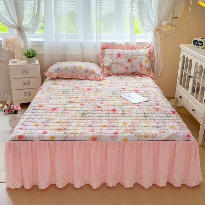 91家纺网 家纺一手货源 找家纺 家之硕家纺 2025春夏新款鹿锦棉蕾丝花边夹棉床裙单床裙床裙单件 洛香米