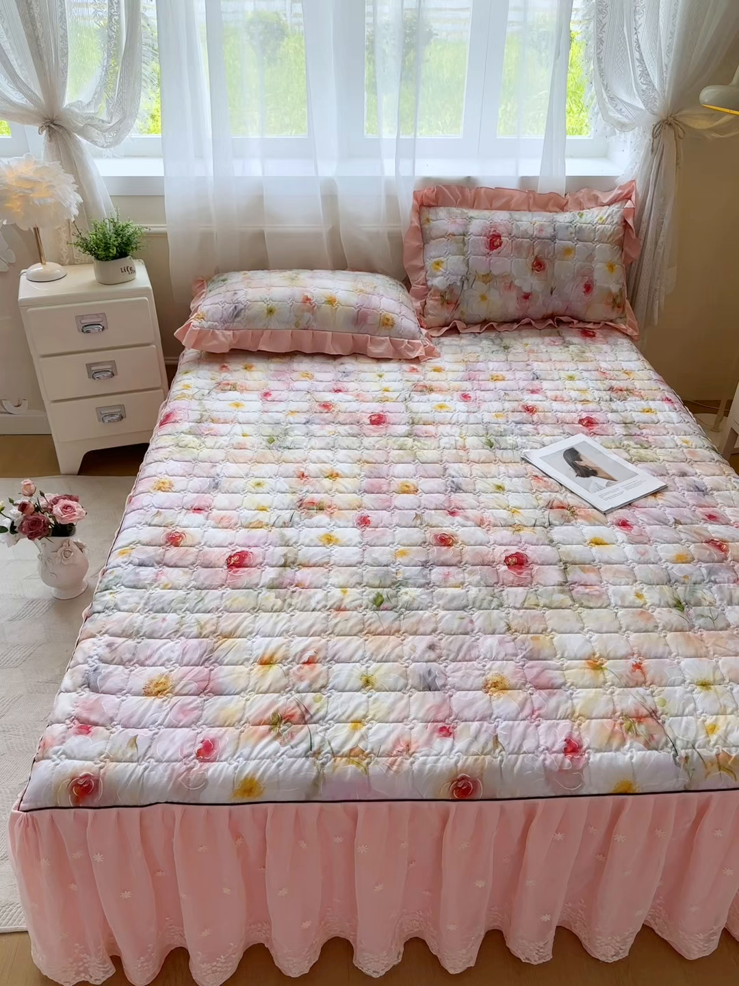 91家纺网 家纺一手货源 找家纺 家之硕家纺 2025春夏新款鹿锦棉蕾丝花边夹棉床裙单床裙床裙单件 洛香米