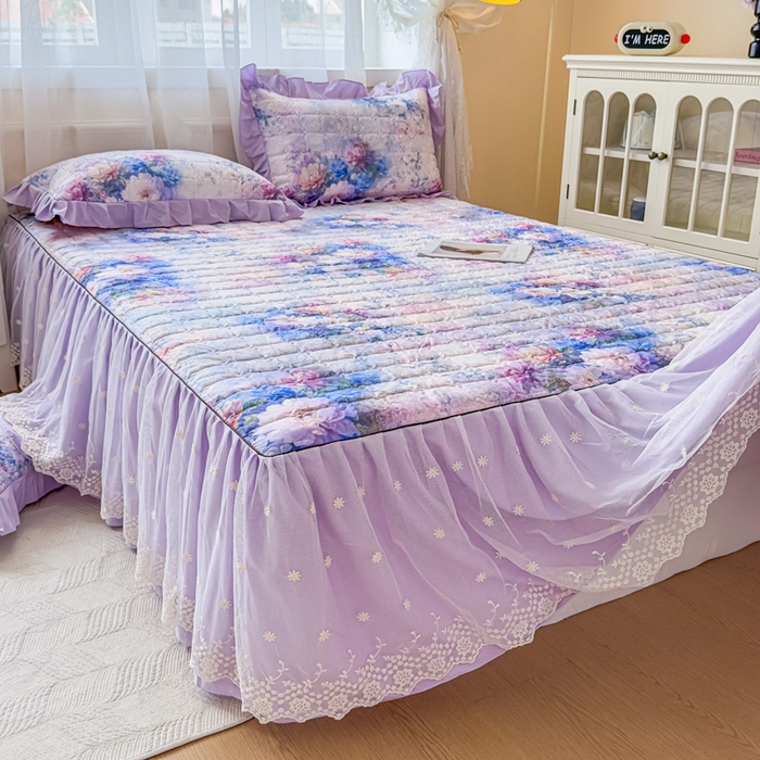 91家纺网 家纺一手货源 找家纺 家之硕家纺 2025春夏新款鹿锦棉蕾丝花边夹棉床裙单床裙床裙单件 迷香