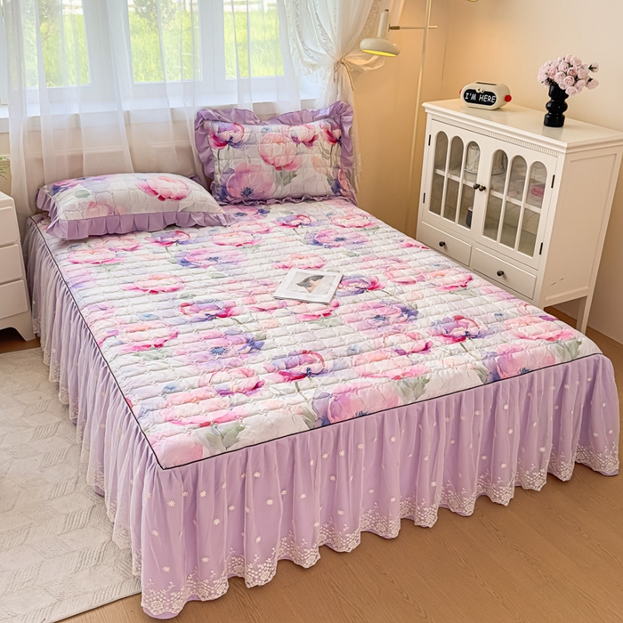 91家纺网 家纺一手货源 找家纺 家之硕家纺 2025春夏新款鹿锦棉蕾丝花边夹棉床裙单床裙床裙单件 陌上花开